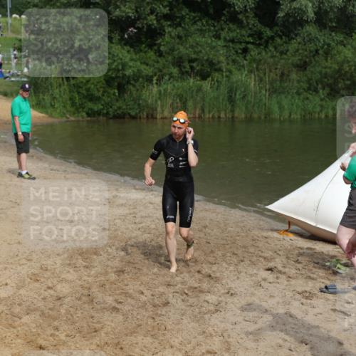 21.06.2026 - 29. Vierlanden-Triathlon Andreas Tolksdorf http://msf.ph/oto/9847494 21.06.2026 09:18:56 Schwimmen 225, 246 meine-sportfotos.de