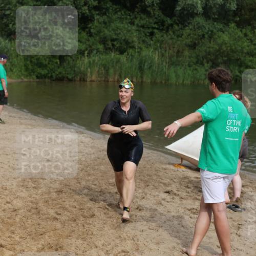 21.06.2026 - 29. Vierlanden-Triathlon Andreas Tolksdorf http://msf.ph/oto/9847583 21.06.2026 09:19:34 Schwimmen 295 meine-sportfotos.de