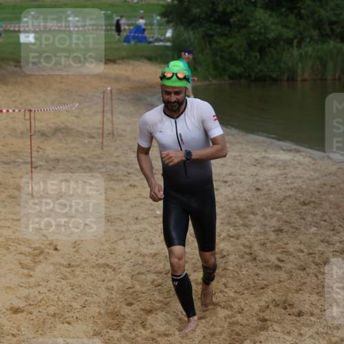21.06.2026 - 29. Vierlanden-Triathlon Andreas Tolksdorf http://msf.ph/oto/9847618 21.06.2026 09:21:33 Schwimmen 6 meine-sportfotos.de
