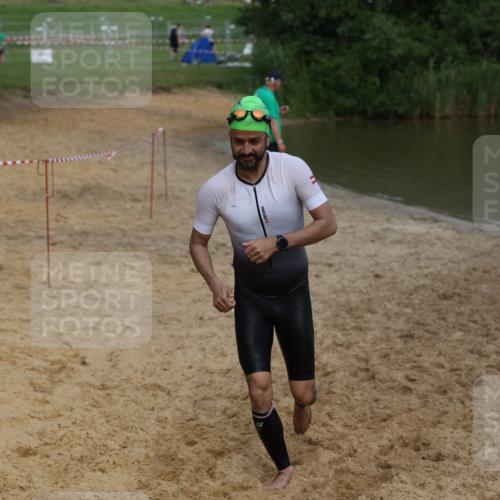 21.06.2026 - 29. Vierlanden-Triathlon Andreas Tolksdorf http://msf.ph/oto/9847622 21.06.2026 09:21:33 Schwimmen 6 meine-sportfotos.de