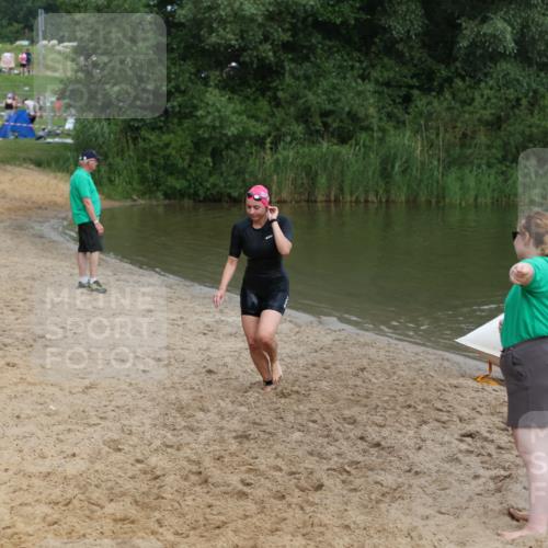 21.06.2026 - 29. Vierlanden-Triathlon Andreas Tolksdorf http://msf.ph/oto/9847669 21.06.2026 09:22:56 Schwimmen 279 meine-sportfotos.de