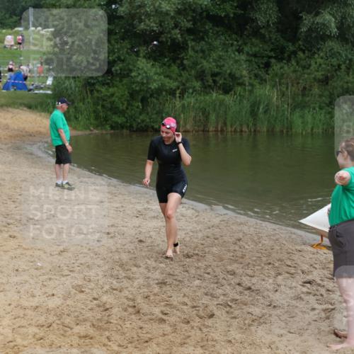 21.06.2026 - 29. Vierlanden-Triathlon Andreas Tolksdorf http://msf.ph/oto/9847678 21.06.2026 09:22:56 Schwimmen 279 meine-sportfotos.de