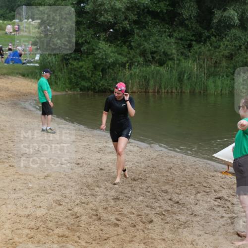 21.06.2026 - 29. Vierlanden-Triathlon Andreas Tolksdorf http://msf.ph/oto/9847683 21.06.2026 09:22:56 Schwimmen 279 meine-sportfotos.de