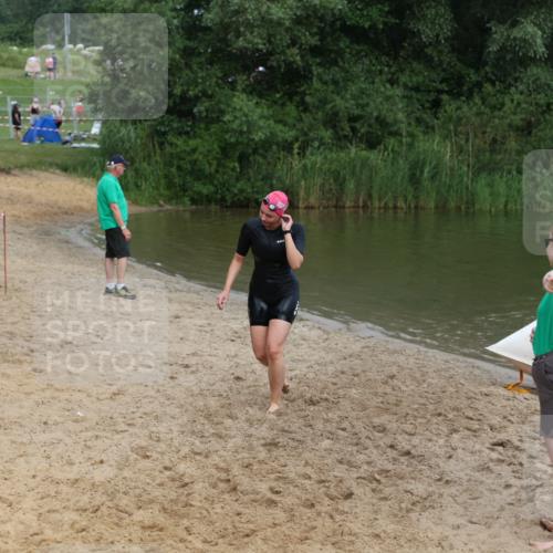 21.06.2026 - 29. Vierlanden-Triathlon Andreas Tolksdorf http://msf.ph/oto/9847713 21.06.2026 09:22:56 Schwimmen 279 meine-sportfotos.de