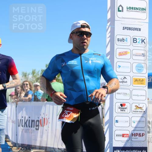 21.06.2026 - Viking Triathlon Markus Tischler http://msf.ph/oto/9847875 21.06.2026 15:15:18 Ziel 257, 355, 615 meine-sportfotos.de