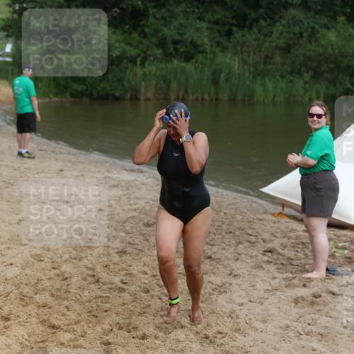 21.06.2026 - 29. Vierlanden-Triathlon Andreas Tolksdorf http://msf.ph/oto/9847898 21.06.2026 09:24:21 Schwimmen 256 meine-sportfotos.de