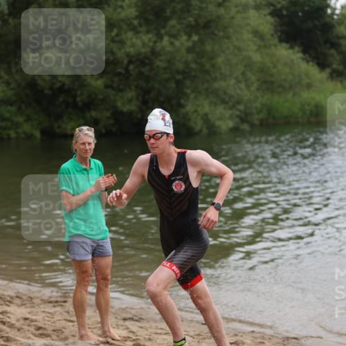 21.06.2026 - 29. Vierlanden-Triathlon Andreas Tolksdorf http://msf.ph/oto/9848319 21.06.2026 09:54:32 Schwimmen 387 meine-sportfotos.de