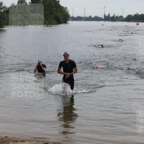21.06.2026 - 29. Vierlanden-Triathlon Andreas Tolksdorf http://msf.ph/oto/9848342 21.06.2026 09:54:51 Schwimmen 339, 350, 362 meine-sportfotos.de