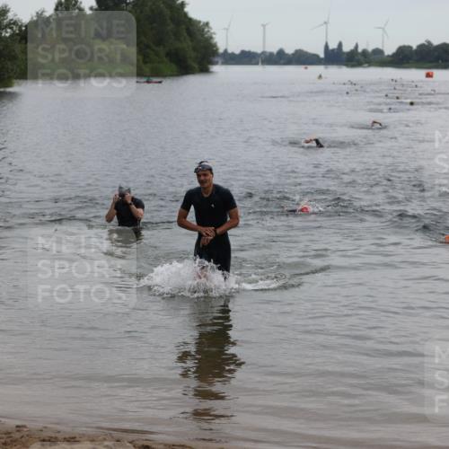 21.06.2026 - 29. Vierlanden-Triathlon Andreas Tolksdorf http://msf.ph/oto/9848345 21.06.2026 09:54:51 Schwimmen 339, 350, 362 meine-sportfotos.de