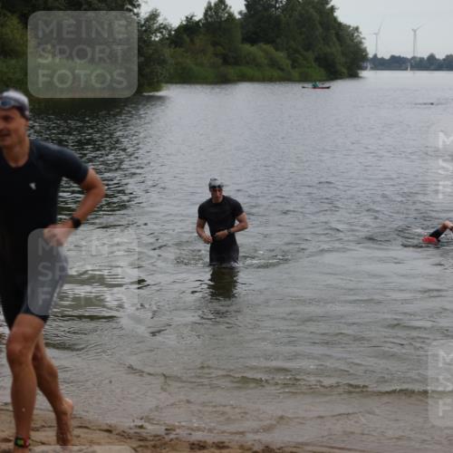 21.06.2026 - 29. Vierlanden-Triathlon Andreas Tolksdorf http://msf.ph/oto/9848408 21.06.2026 09:54:54 Schwimmen 324, 337, 339, 350, 362, 379 meine-sportfotos.de