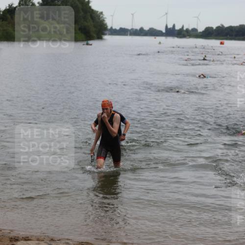 21.06.2026 - 29. Vierlanden-Triathlon Andreas Tolksdorf http://msf.ph/oto/9848490 21.06.2026 09:54:59 Schwimmen 324, 337, 350, 362, 367, 379 meine-sportfotos.de