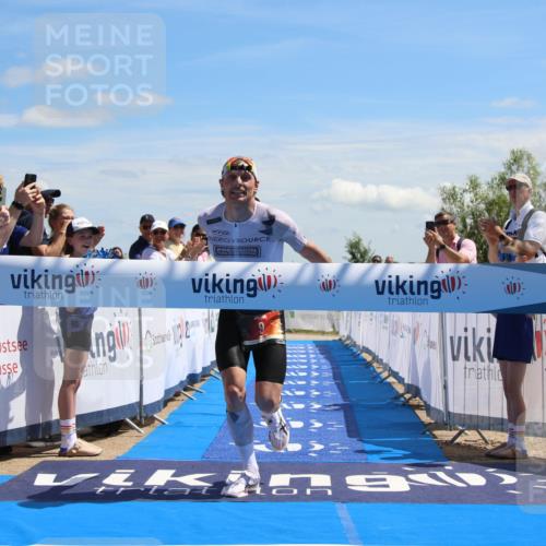 21.06.2026 - Viking Triathlon Markus Tischler http://msf.ph/oto/9848530 21.06.2026 13:40:39 Ziel 9 meine-sportfotos.de
