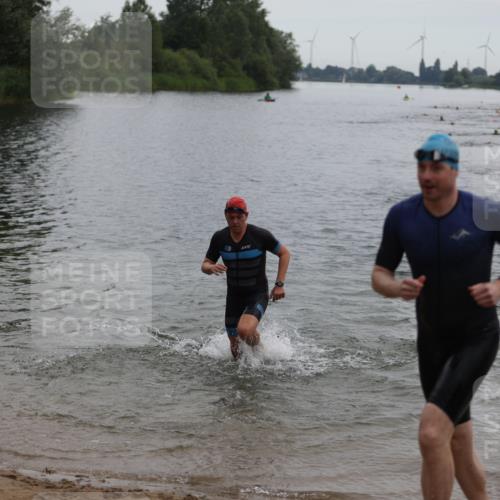 21.06.2026 - 29. Vierlanden-Triathlon Andreas Tolksdorf http://msf.ph/oto/9848558 21.06.2026 09:55:02 Schwimmen 324, 337, 350, 362, 367, 379 meine-sportfotos.de