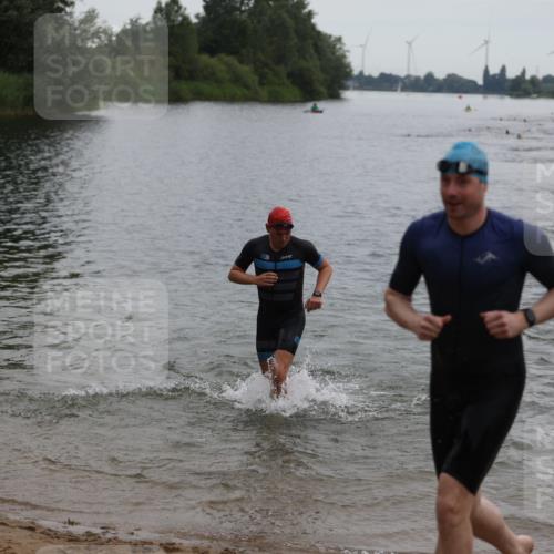 21.06.2026 - 29. Vierlanden-Triathlon Andreas Tolksdorf http://msf.ph/oto/9848567 21.06.2026 09:55:03 Schwimmen 324, 337, 350, 362, 367, 379 meine-sportfotos.de
