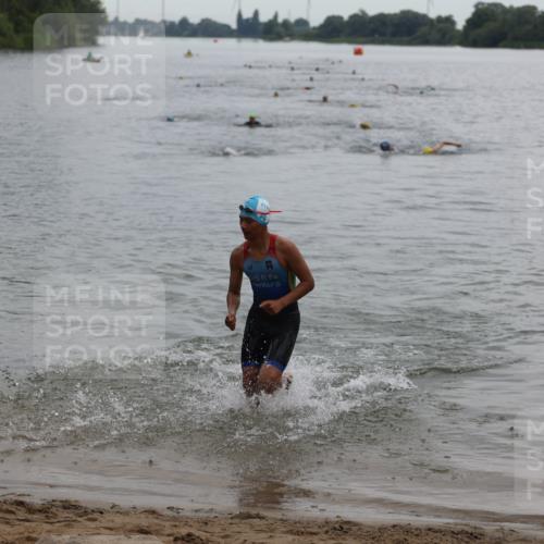 21.06.2026 - 29. Vierlanden-Triathlon Andreas Tolksdorf http://msf.ph/oto/9848753 21.06.2026 09:55:36 Schwimmen 376 meine-sportfotos.de