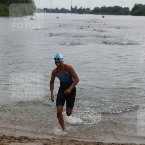 21.06.2026 - 29. Vierlanden-Triathlon Andreas Tolksdorf http://msf.ph/oto/9848782 21.06.2026 09:55:37 Schwimmen 376 meine-sportfotos.de