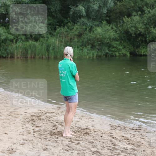 21.06.2026 - 29. Vierlanden-Triathlon Andreas Tolksdorf http://msf.ph/oto/9848802 21.06.2026 09:55:50 Schwimmen  meine-sportfotos.de
