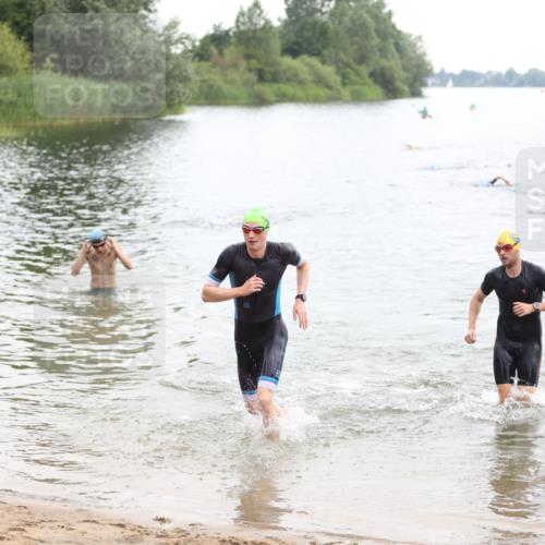 21.06.2026 - 29. Vierlanden-Triathlon Andreas Tolksdorf http://msf.ph/oto/9848877 21.06.2026 09:56:17 Schwimmen 308, 332 meine-sportfotos.de