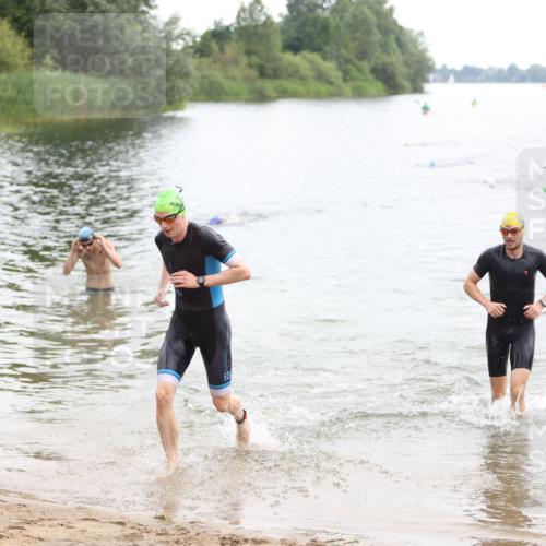 21.06.2026 - 29. Vierlanden-Triathlon Andreas Tolksdorf http://msf.ph/oto/9848882 21.06.2026 09:56:17 Schwimmen 308, 332 meine-sportfotos.de