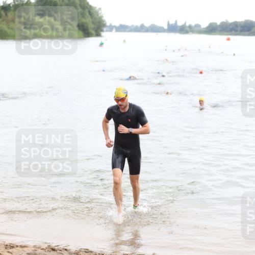 21.06.2026 - 29. Vierlanden-Triathlon Andreas Tolksdorf http://msf.ph/oto/9848884 21.06.2026 09:56:19 Schwimmen 308, 332, 354 meine-sportfotos.de