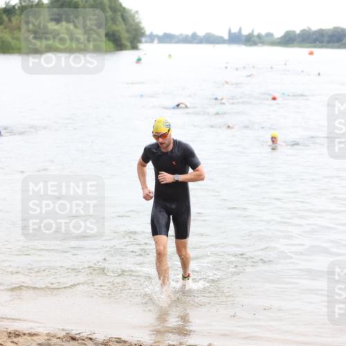 21.06.2026 - 29. Vierlanden-Triathlon Andreas Tolksdorf http://msf.ph/oto/9848885 21.06.2026 09:56:19 Schwimmen 308, 332, 354 meine-sportfotos.de