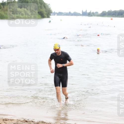21.06.2026 - 29. Vierlanden-Triathlon Andreas Tolksdorf http://msf.ph/oto/9848886 21.06.2026 09:56:19 Schwimmen 308, 332, 354 meine-sportfotos.de
