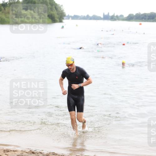 21.06.2026 - 29. Vierlanden-Triathlon Andreas Tolksdorf http://msf.ph/oto/9848887 21.06.2026 09:56:19 Schwimmen 308, 332, 354 meine-sportfotos.de