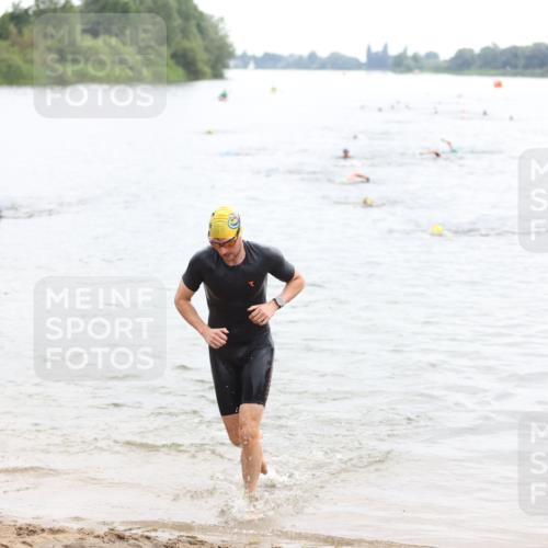 21.06.2026 - 29. Vierlanden-Triathlon Andreas Tolksdorf http://msf.ph/oto/9848894 21.06.2026 09:56:19 Schwimmen 308, 332, 354 meine-sportfotos.de