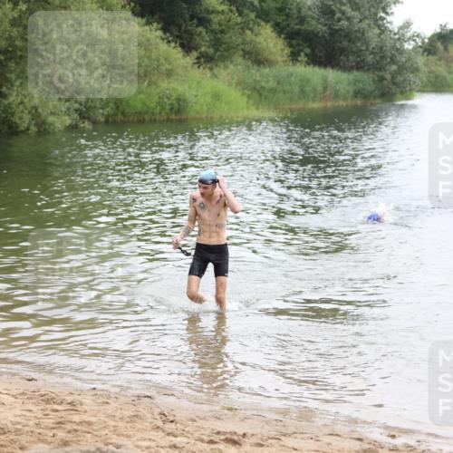 21.06.2026 - 29. Vierlanden-Triathlon Andreas Tolksdorf http://msf.ph/oto/9848900 21.06.2026 09:56:24 Schwimmen 306, 332, 354 meine-sportfotos.de