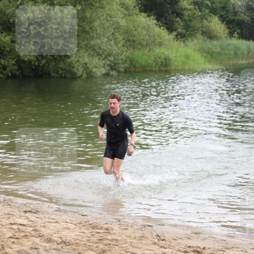 21.06.2026 - 29. Vierlanden-Triathlon Andreas Tolksdorf http://msf.ph/oto/9848918 21.06.2026 09:56:33 Schwimmen 306, 354, 361, 365 meine-sportfotos.de