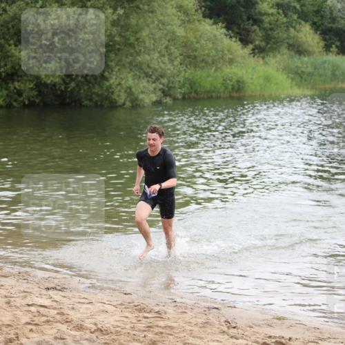21.06.2026 - 29. Vierlanden-Triathlon Andreas Tolksdorf http://msf.ph/oto/9848920 21.06.2026 09:56:33 Schwimmen 306, 354, 361, 365 meine-sportfotos.de