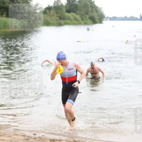 21.06.2026 - 29. Vierlanden-Triathlon Andreas Tolksdorf http://msf.ph/oto/9848927 21.06.2026 09:56:37 Schwimmen 306, 361, 365 meine-sportfotos.de