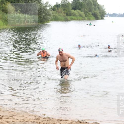 21.06.2026 - 29. Vierlanden-Triathlon Andreas Tolksdorf http://msf.ph/oto/9848929 21.06.2026 09:56:40 Schwimmen 317, 361, 365 meine-sportfotos.de