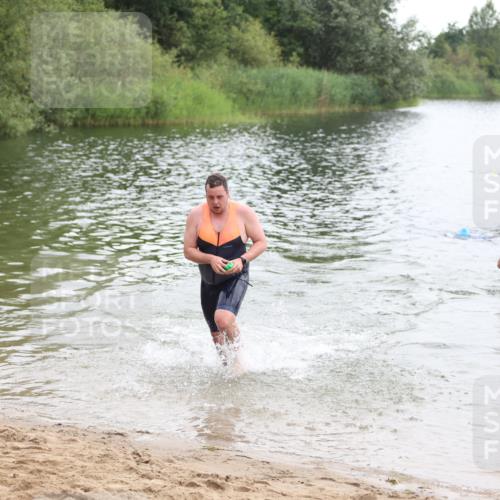21.06.2026 - 29. Vierlanden-Triathlon Andreas Tolksdorf http://msf.ph/oto/9848942 21.06.2026 09:56:48 Schwimmen 307, 317, 352, 361 meine-sportfotos.de