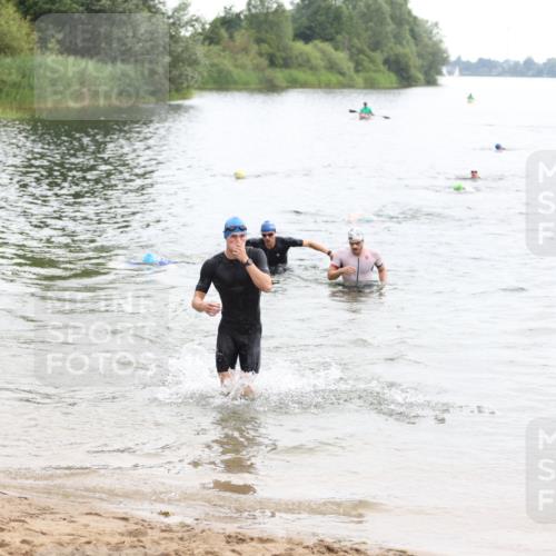 21.06.2026 - 29. Vierlanden-Triathlon Andreas Tolksdorf http://msf.ph/oto/9848953 21.06.2026 09:56:52 Schwimmen 307, 312, 317, 352, 363 meine-sportfotos.de