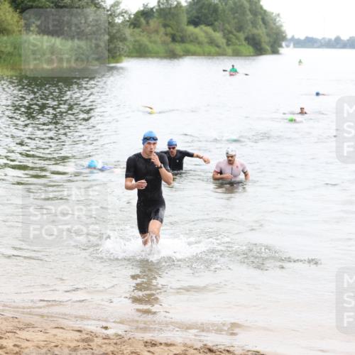 21.06.2026 - 29. Vierlanden-Triathlon Andreas Tolksdorf http://msf.ph/oto/9848955 21.06.2026 09:56:52 Schwimmen 307, 312, 317, 352, 363 meine-sportfotos.de