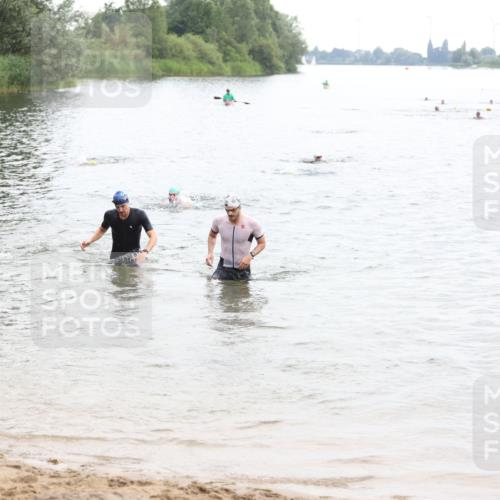 21.06.2026 - 29. Vierlanden-Triathlon Andreas Tolksdorf http://msf.ph/oto/9848958 21.06.2026 09:56:55 Schwimmen 307, 312, 352, 363 meine-sportfotos.de