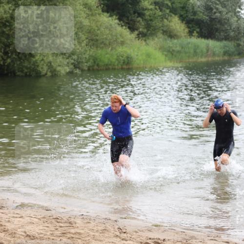 21.06.2026 - 29. Vierlanden-Triathlon Andreas Tolksdorf http://msf.ph/oto/9848971 21.06.2026 09:56:58 Schwimmen 307, 312, 326, 352, 363 meine-sportfotos.de