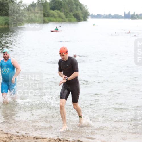 21.06.2026 - 29. Vierlanden-Triathlon Andreas Tolksdorf http://msf.ph/oto/9848996 21.06.2026 09:57:08 Schwimmen 326, 344, 363 meine-sportfotos.de