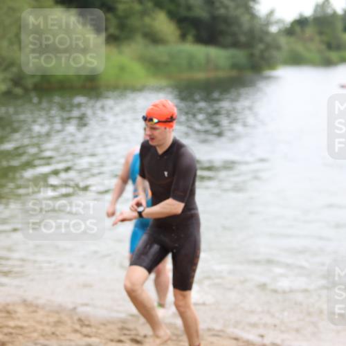 21.06.2026 - 29. Vierlanden-Triathlon Andreas Tolksdorf http://msf.ph/oto/9849004 21.06.2026 09:57:10 Schwimmen 326, 344 meine-sportfotos.de