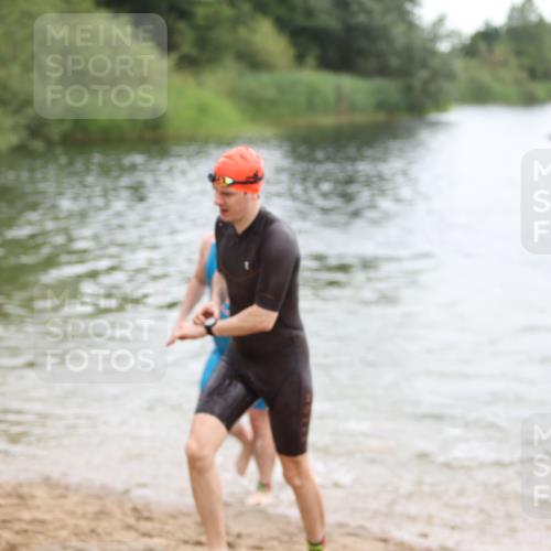 21.06.2026 - 29. Vierlanden-Triathlon Andreas Tolksdorf http://msf.ph/oto/9849005 21.06.2026 09:57:10 Schwimmen 326, 344 meine-sportfotos.de