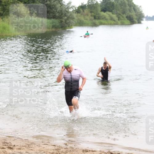 21.06.2026 - 29. Vierlanden-Triathlon Andreas Tolksdorf http://msf.ph/oto/9849017 21.06.2026 09:57:22 Schwimmen 336, 347, 349 meine-sportfotos.de