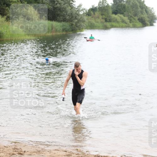 21.06.2026 - 29. Vierlanden-Triathlon Andreas Tolksdorf http://msf.ph/oto/9849032 21.06.2026 09:57:29 Schwimmen 336, 346, 347, 349 meine-sportfotos.de