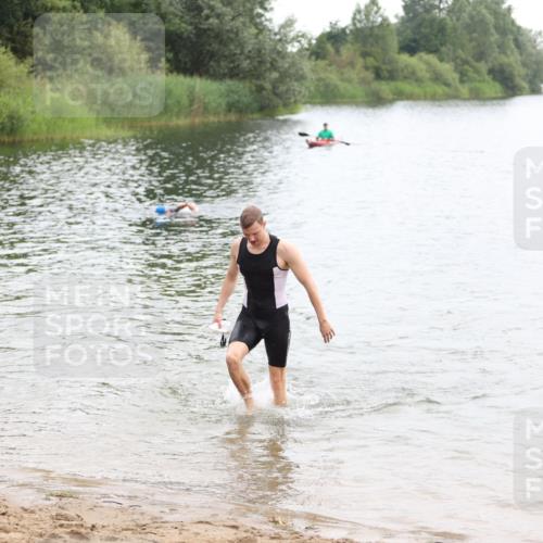 21.06.2026 - 29. Vierlanden-Triathlon Andreas Tolksdorf http://msf.ph/oto/9849038 21.06.2026 09:57:29 Schwimmen 336, 346, 347, 349 meine-sportfotos.de