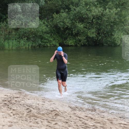 21.06.2026 - 29. Vierlanden-Triathlon Andreas Tolksdorf http://msf.ph/oto/9849041 21.06.2026 09:57:50 Schwimmen 316 meine-sportfotos.de