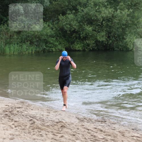 21.06.2026 - 29. Vierlanden-Triathlon Andreas Tolksdorf http://msf.ph/oto/9849046 21.06.2026 09:57:50 Schwimmen 316 meine-sportfotos.de
