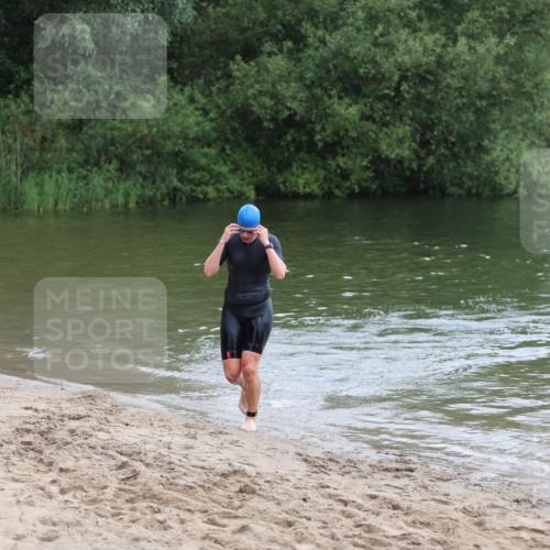 21.06.2026 - 29. Vierlanden-Triathlon Andreas Tolksdorf http://msf.ph/oto/9849049 21.06.2026 09:57:50 Schwimmen 316 meine-sportfotos.de