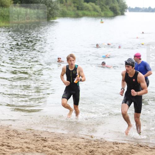 21.06.2026 - 29. Vierlanden-Triathlon Andreas Tolksdorf http://msf.ph/oto/9849054 21.06.2026 09:58:06 Schwimmen 334, 345, 360, 373 meine-sportfotos.de