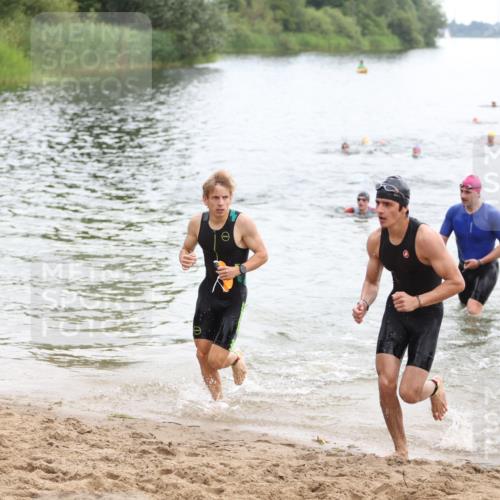 21.06.2026 - 29. Vierlanden-Triathlon Andreas Tolksdorf http://msf.ph/oto/9849059 21.06.2026 09:58:06 Schwimmen 334, 345, 360, 373 meine-sportfotos.de