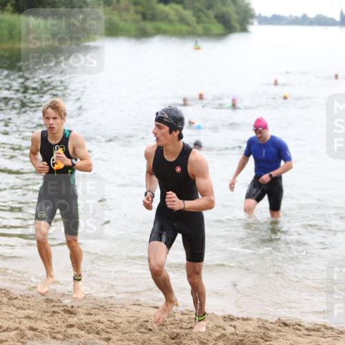 21.06.2026 - 29. Vierlanden-Triathlon Andreas Tolksdorf http://msf.ph/oto/9849061 21.06.2026 09:58:06 Schwimmen 334, 345, 360, 373 meine-sportfotos.de